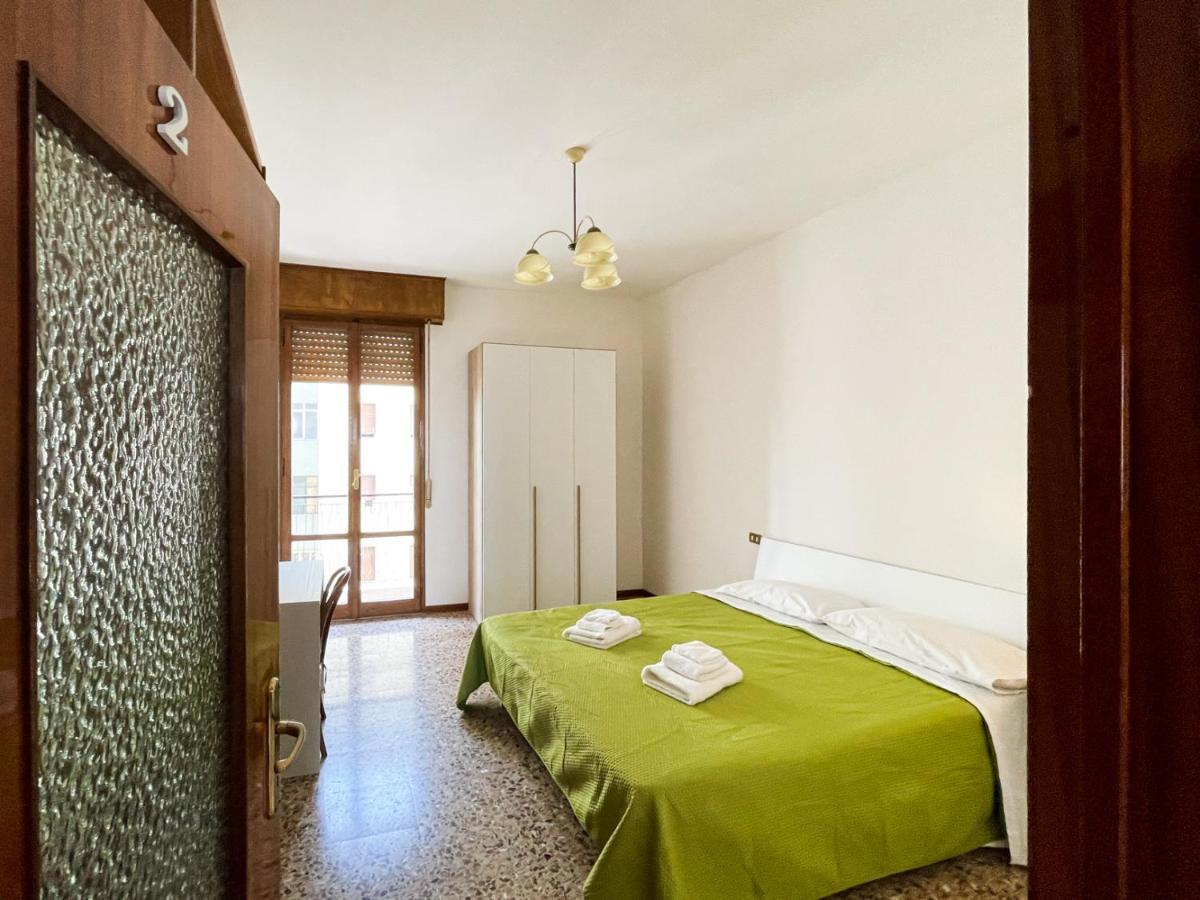 Hotel Casa Gramsci - Affitti Brevi Italia Módena Exterior foto